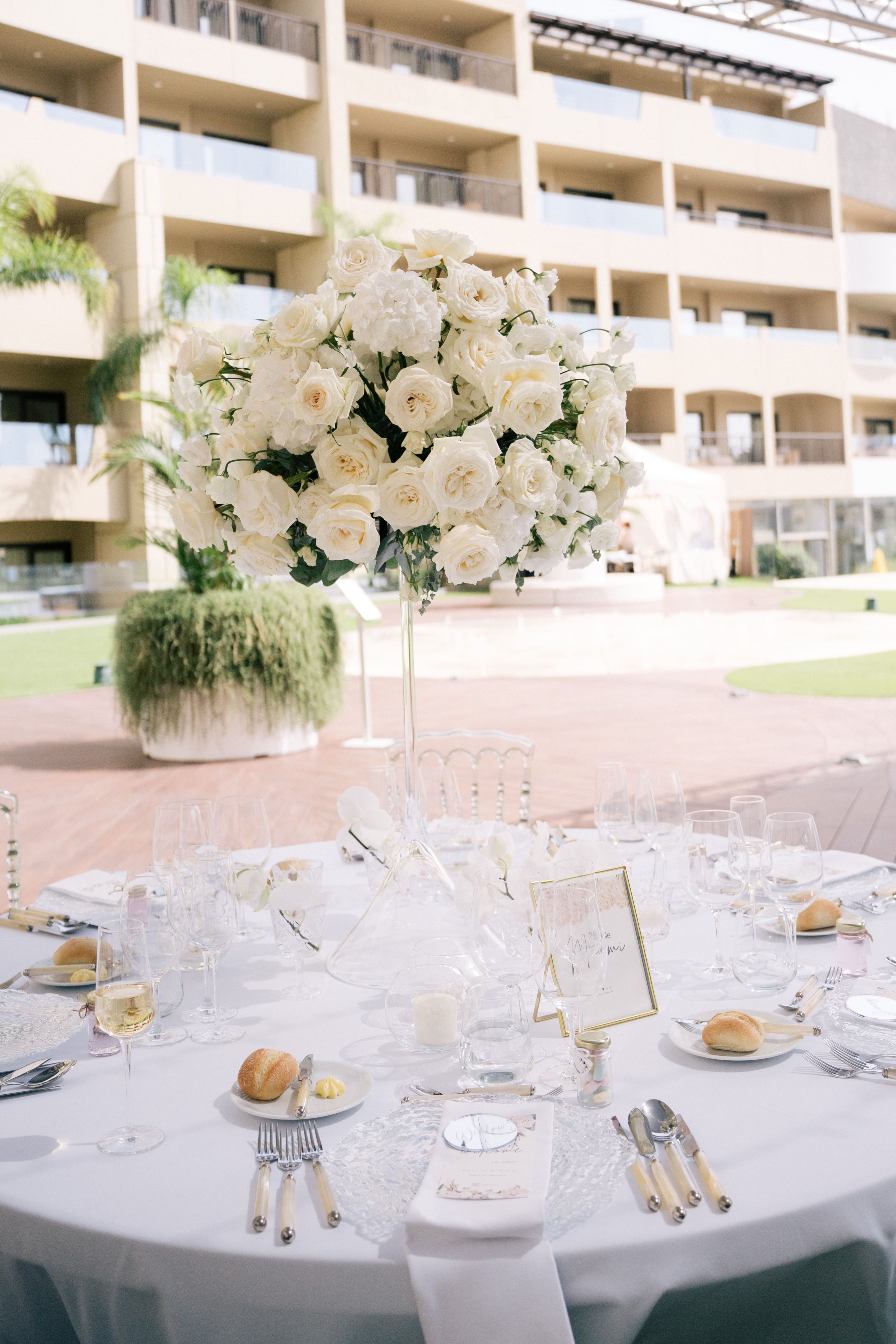 Book your wedding day in GF VICTORIA
